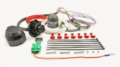 Electrical set for towbar, length 2,0m with 13-pin socket, wires in three PVC tubes, 8 wires for lighting functions and 4 thick wires or caravaning applications, 6,0m wire to connect to car battery, fuse holder